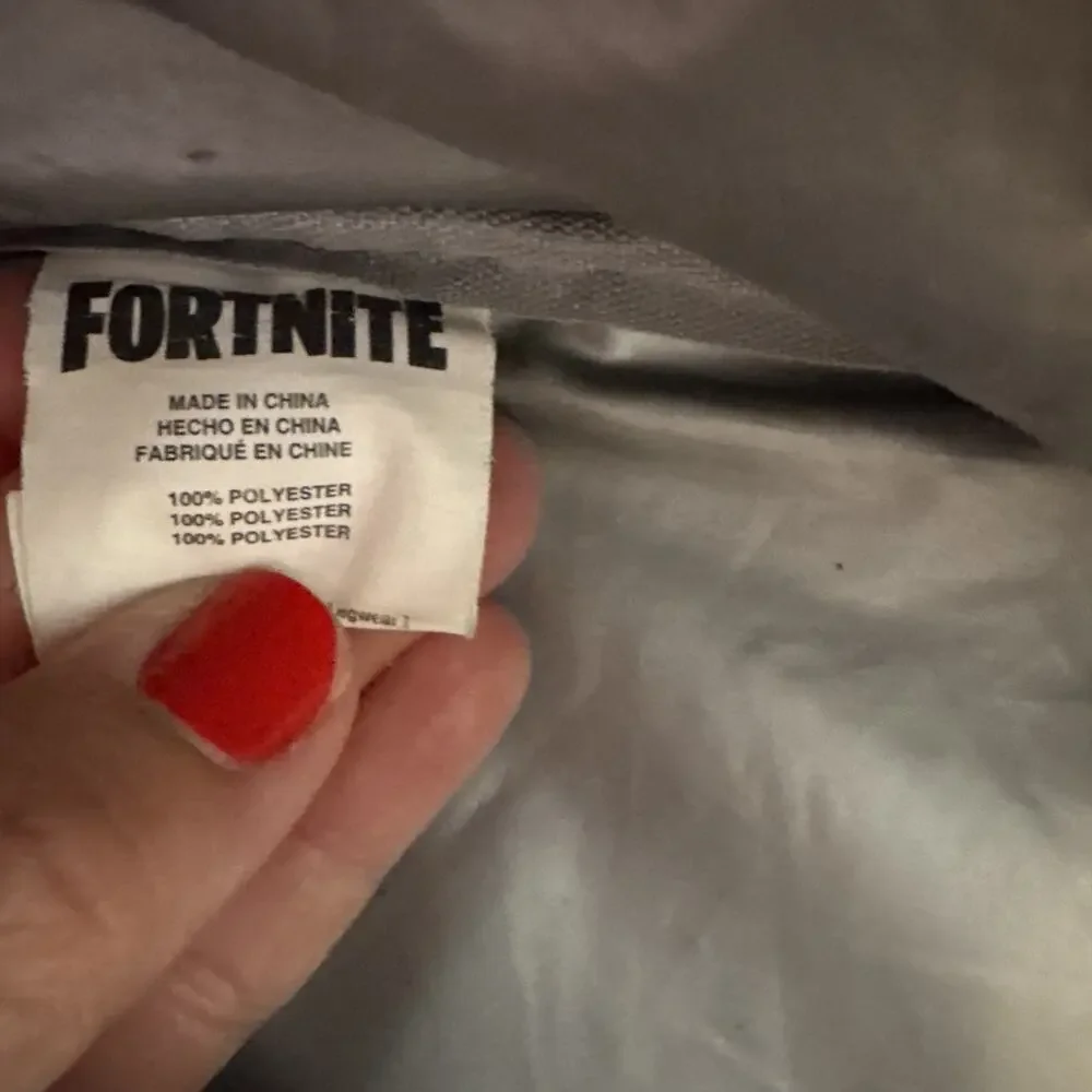 Fortnite Lunch Box. Dance. Insulated. Zip Around. Colorful. Black